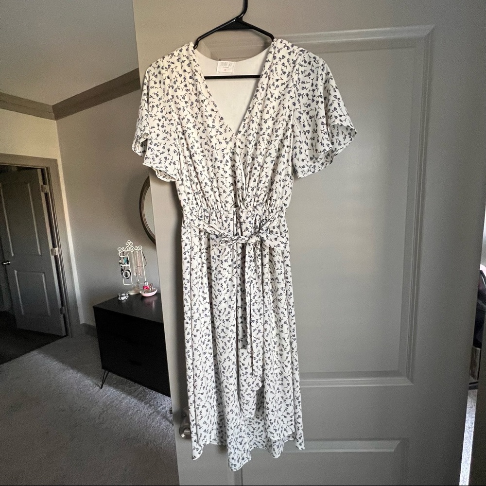Sienna sky white midi dress blue flowers